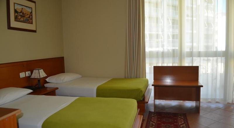 Hotel Dyrrah Durrës Esterno foto